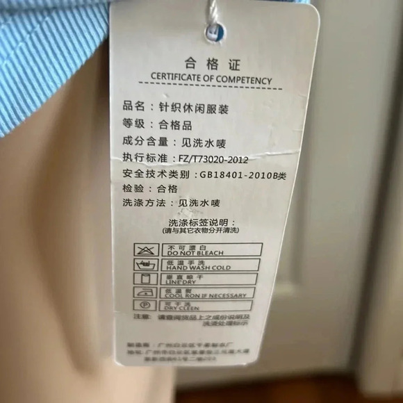 Faux wrap dress,Nwt,off shoulder,cowl,bow, fitted dress, feminine,romantic - Picture 4 of 13